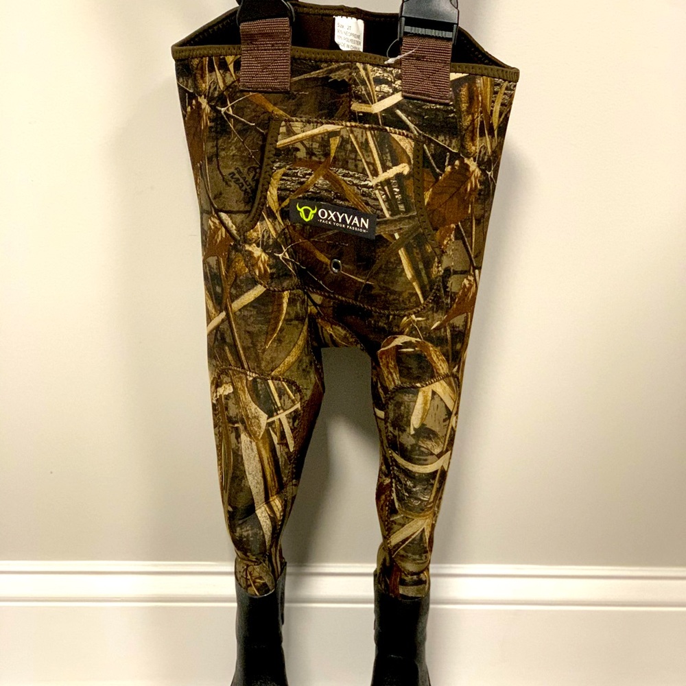 Oxyvan waders 2T camo brand new.